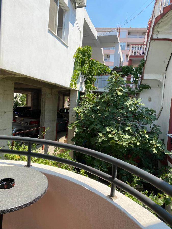 Delux Apartmani Dobra Voda Eksteriør bilde